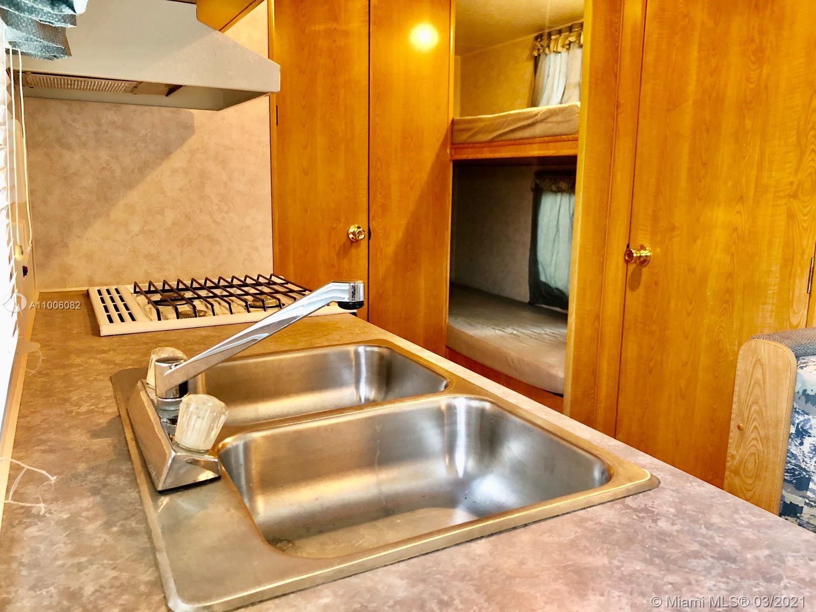 See details / 1416 sq. ft. $ 2021-03-01 0 Photo