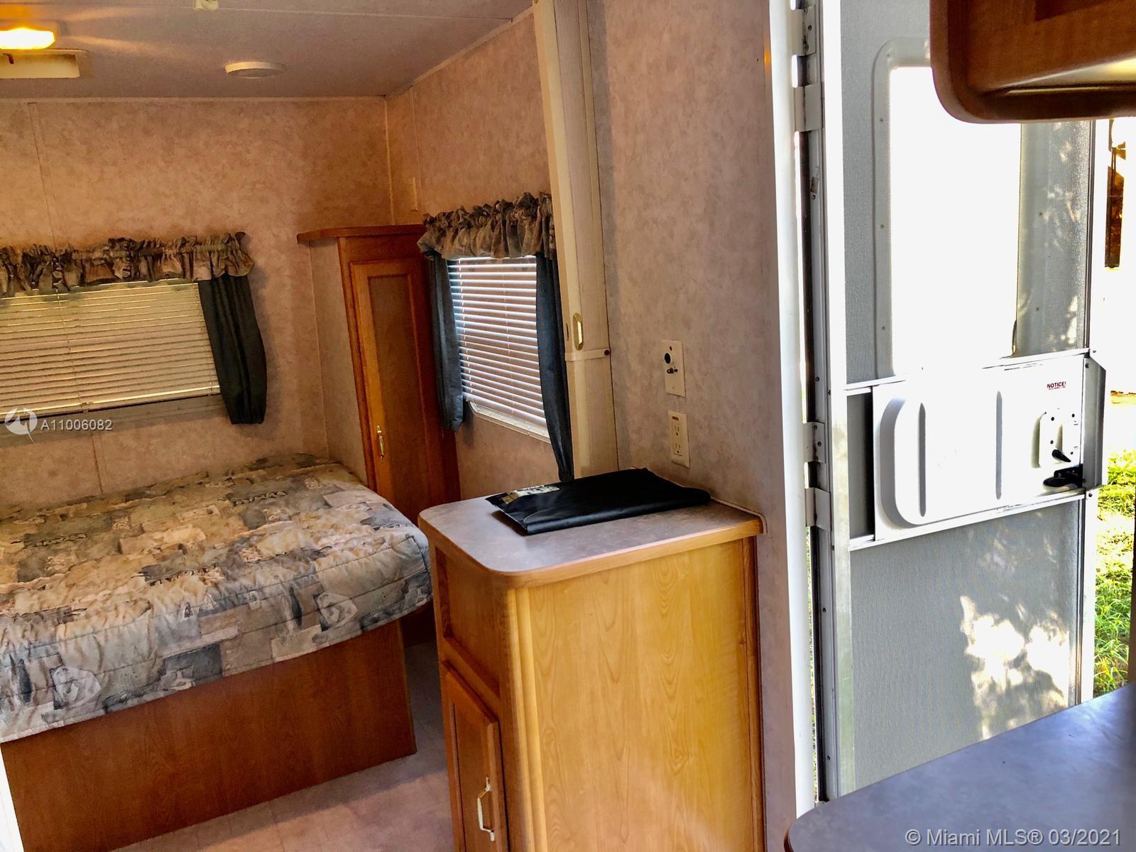 See details / 1416 sq. ft. $ 2021-03-01 0 Photo