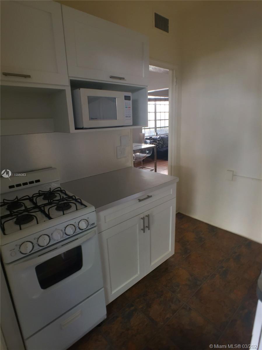 See details / 4565 sq. ft. $ 2021-04-16 0 Photo