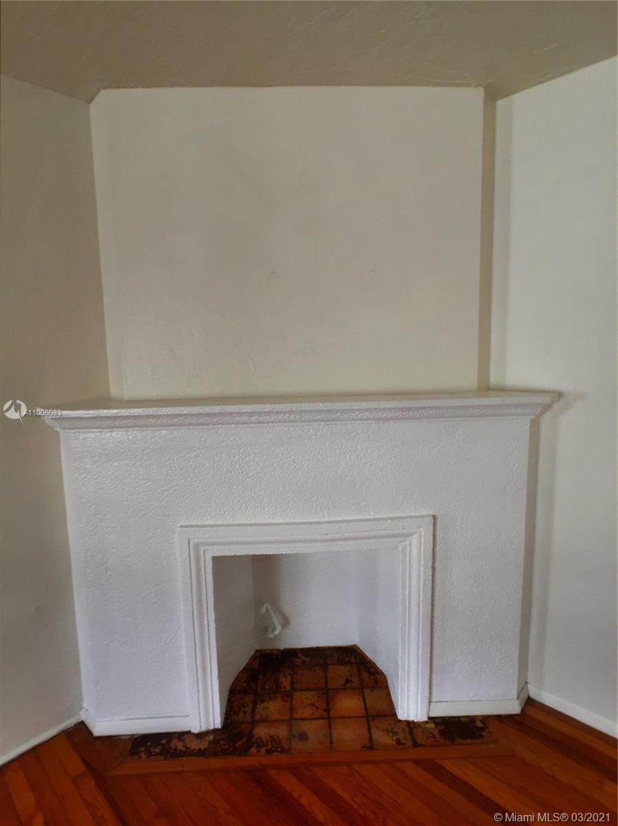See details / 4565 sq. ft. $ 2021-04-16 0 Photo