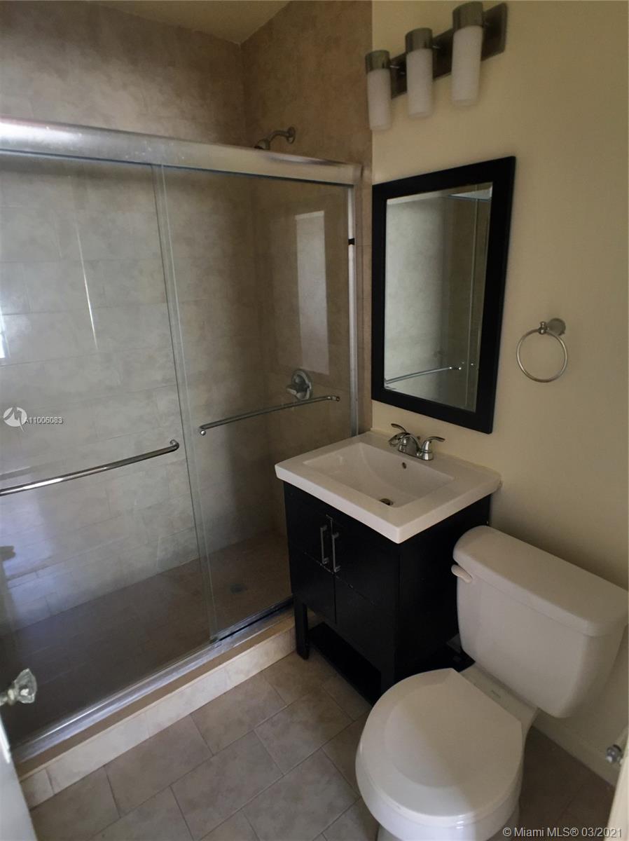 See details / 4565 sq. ft. $ 2021-04-16 0 Photo
