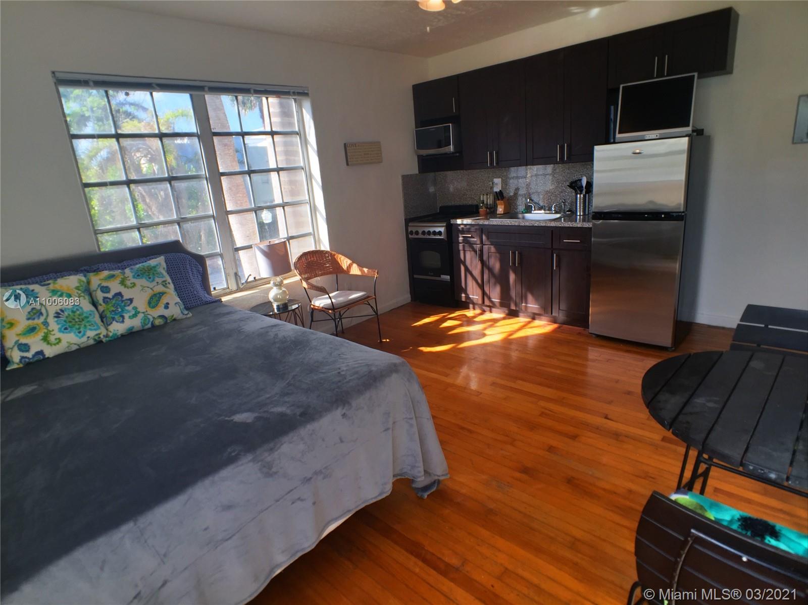 See details / 4565 sq. ft. $ 2021-04-16 0 Photo