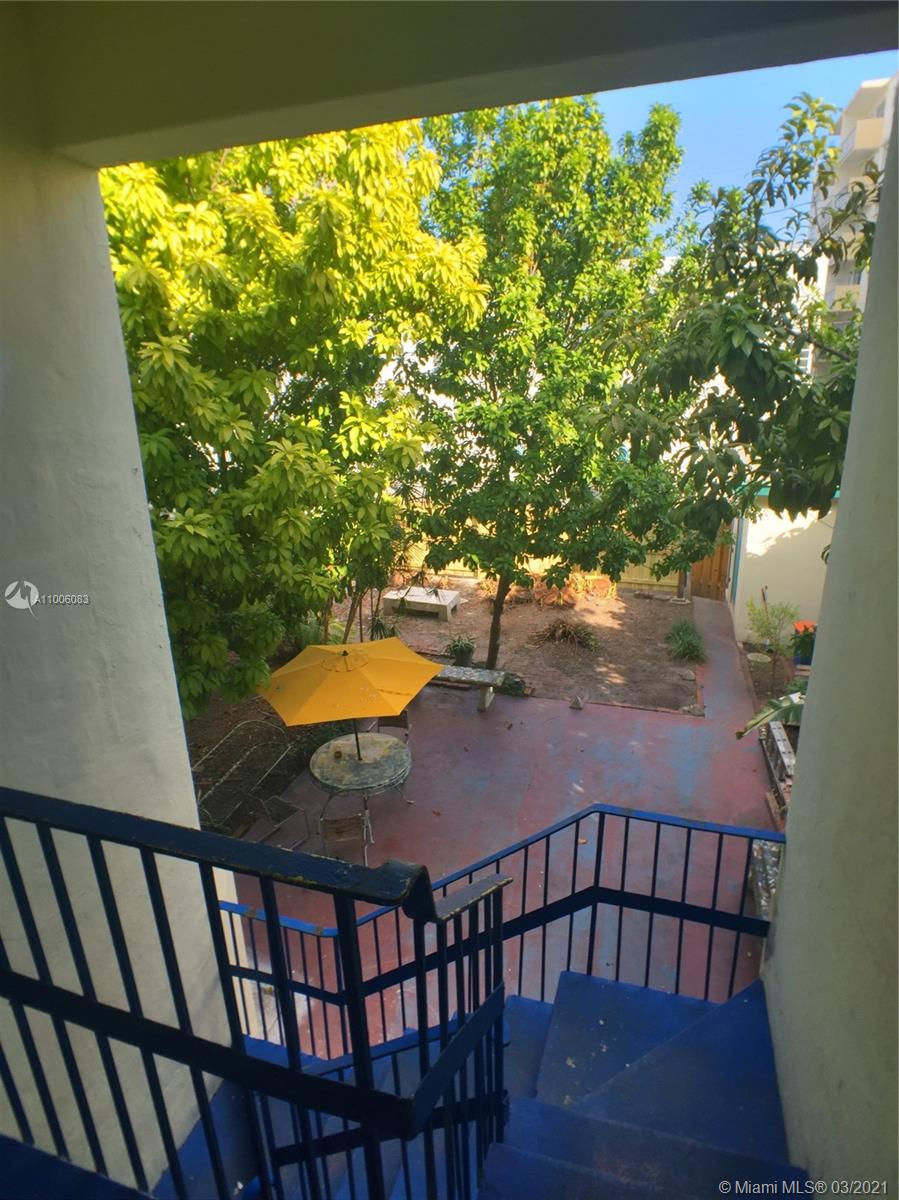 See details / 4565 sq. ft. $ 2021-04-16 0 Photo
