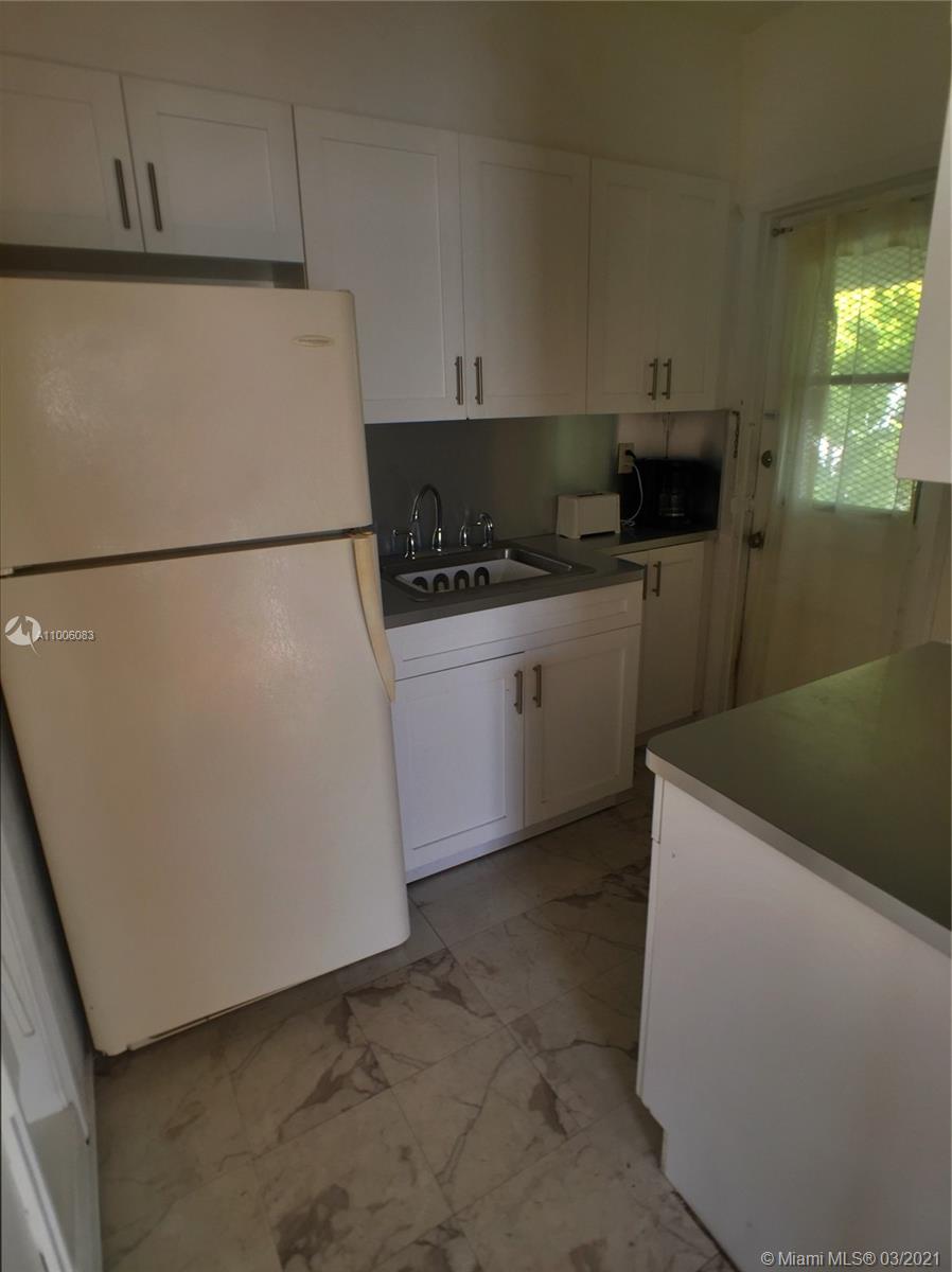 See details / 4565 sq. ft. $ 2021-04-16 0 Photo