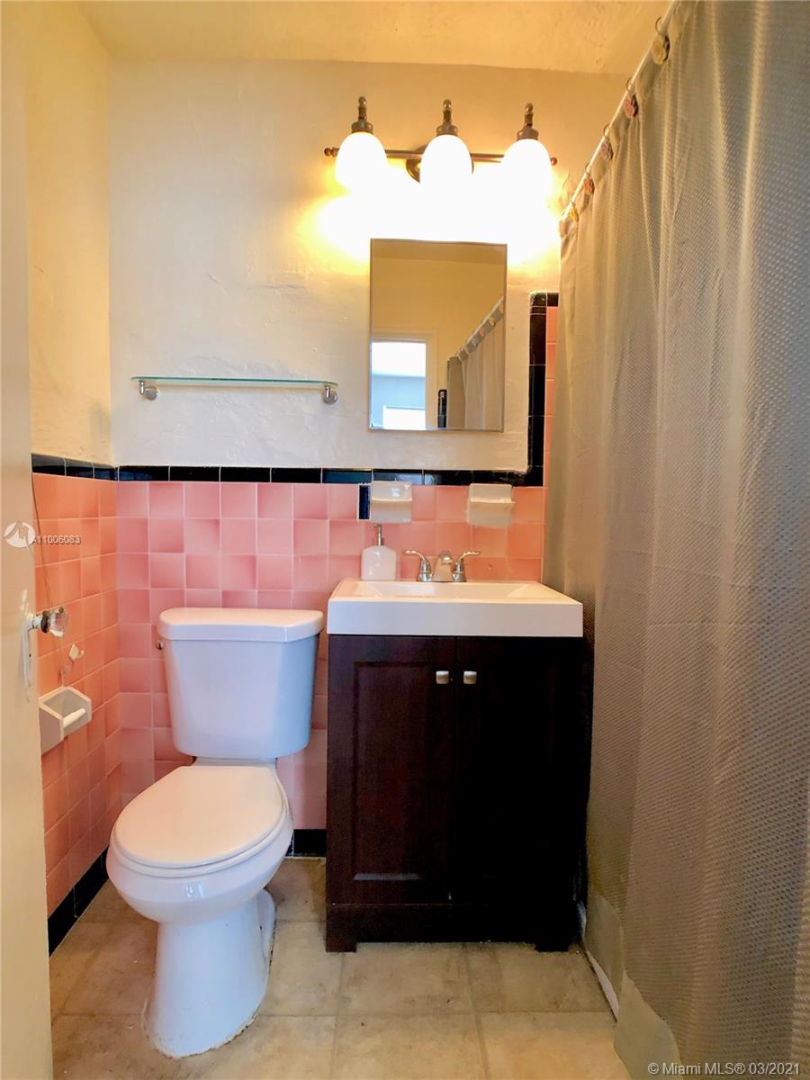 See details / 4565 sq. ft. $ 2021-04-16 0 Photo