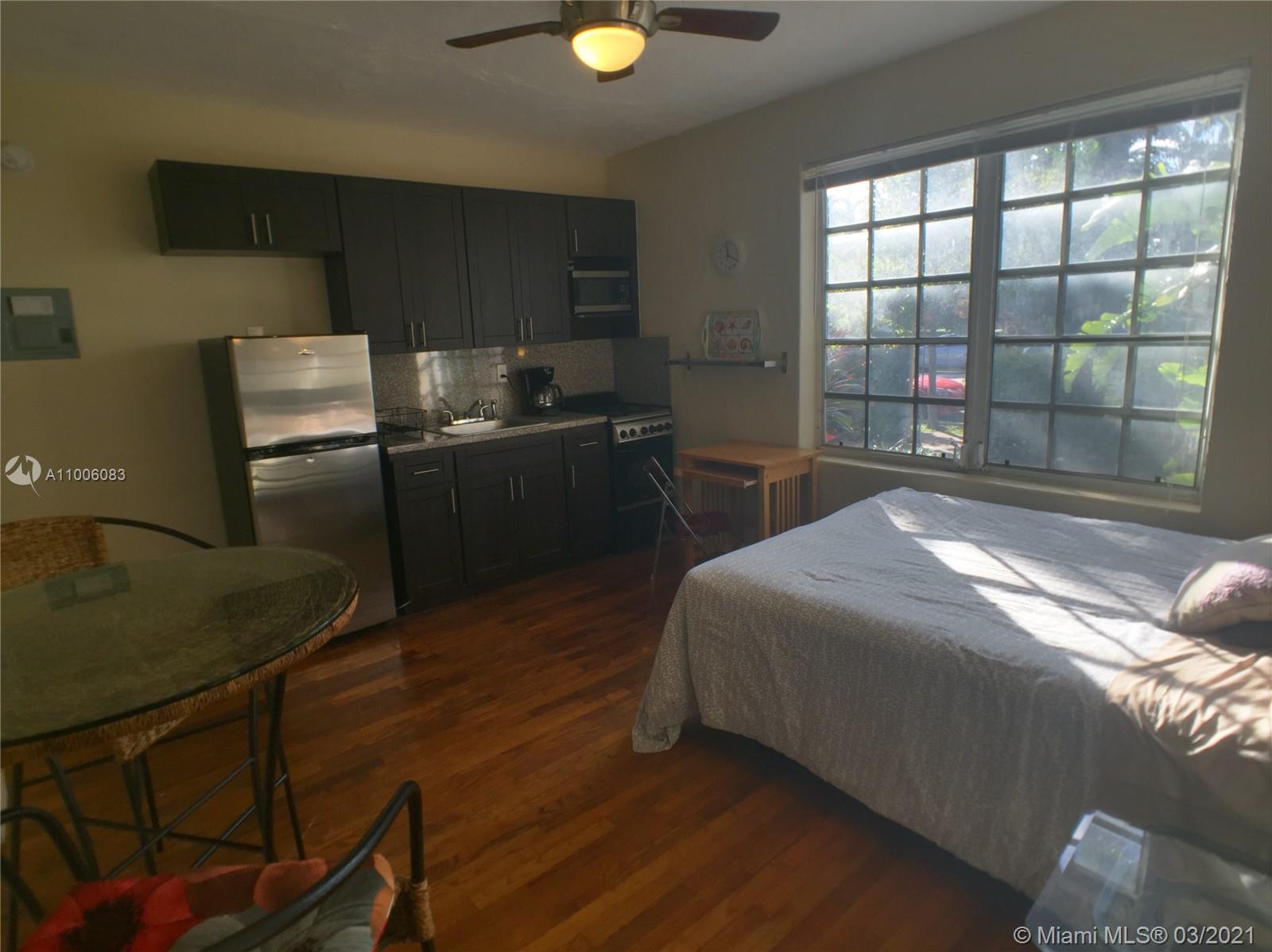 See details / 4565 sq. ft. $ 2021-04-16 0 Photo