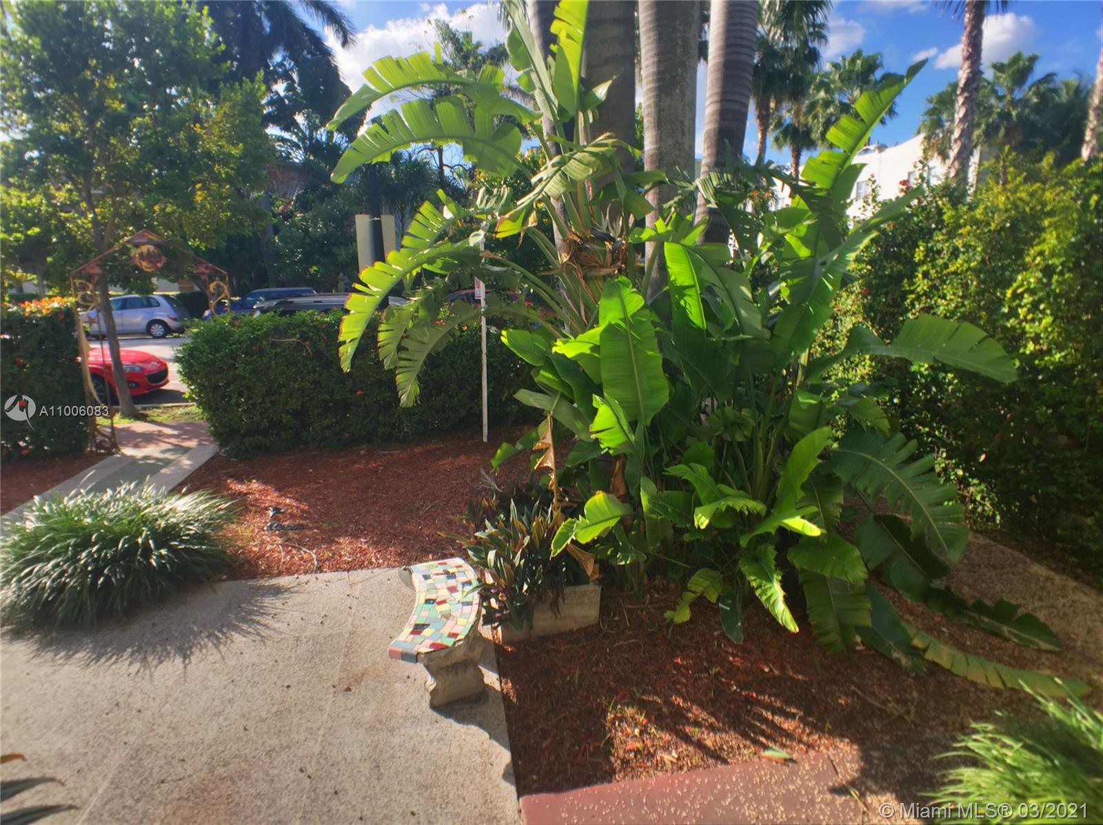 See details / 4565 sq. ft. $ 2021-04-16 0 Photo