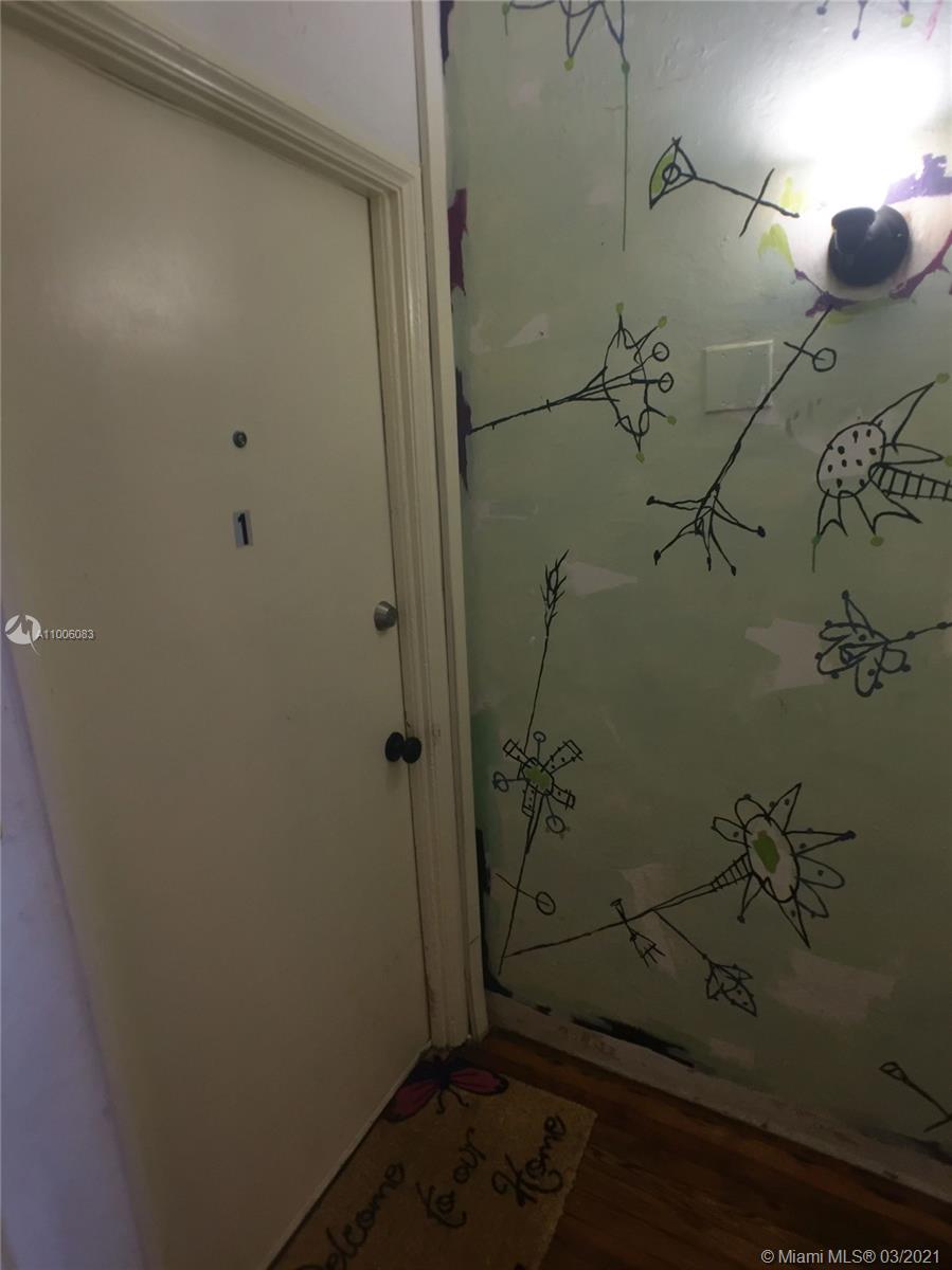 See details / 4565 sq. ft. $ 2021-04-16 0 Photo
