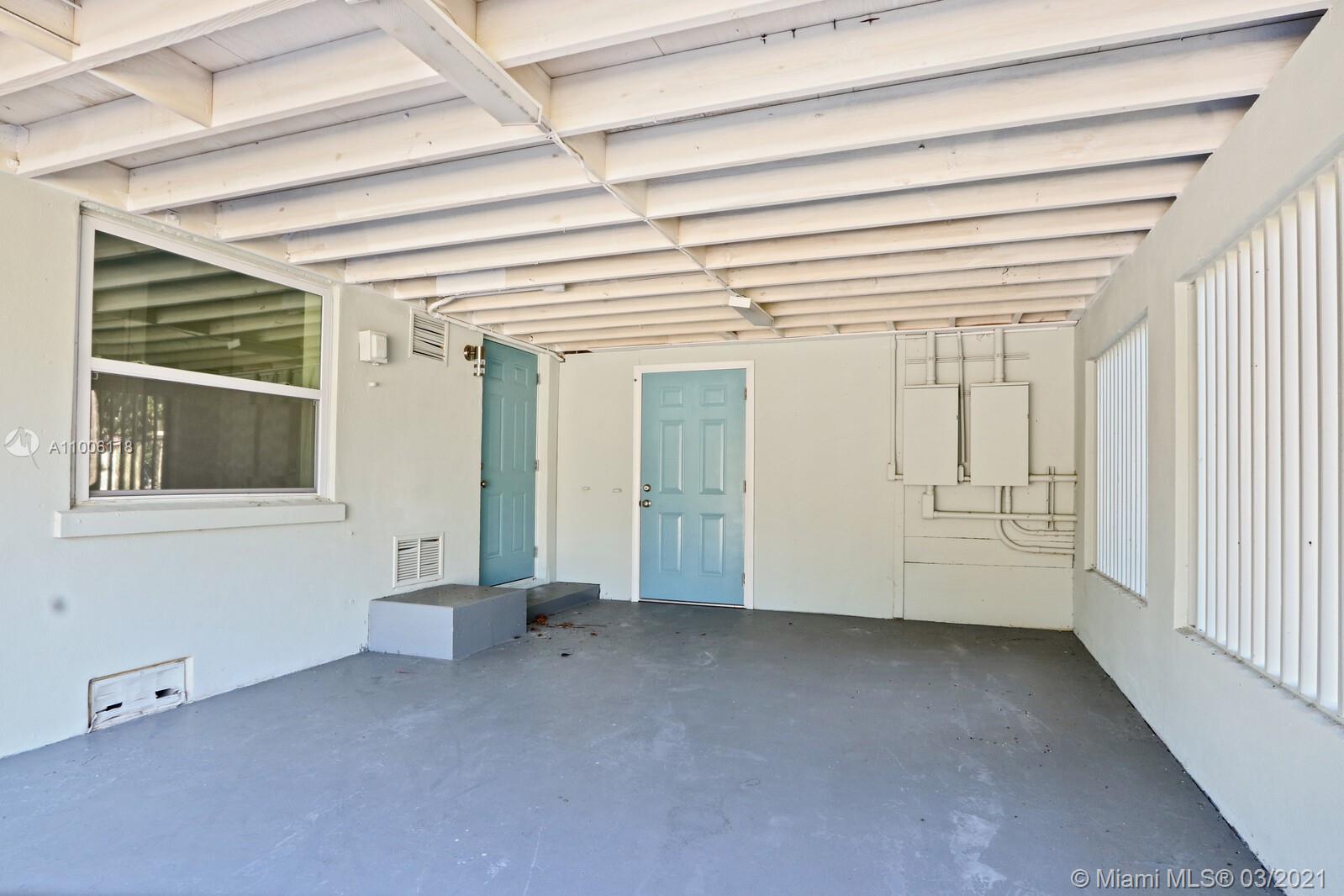 See details / 3211 sq. ft. $ 2021-03-01 0 Photo