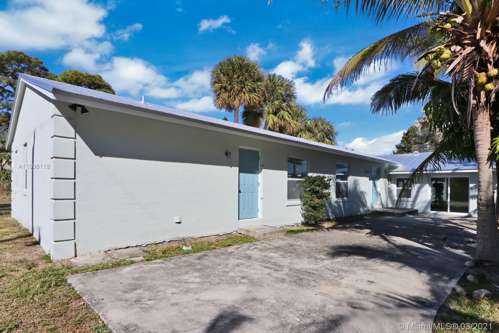 See details / 3211 sq. ft. $ 2021-03-01 0 Photo