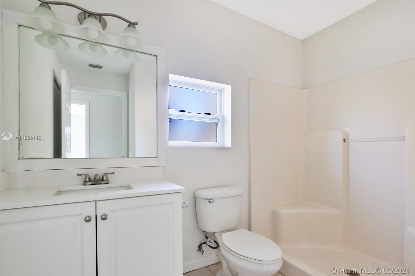 See details / 3211 sq. ft. $ 2021-03-01 0 Photo