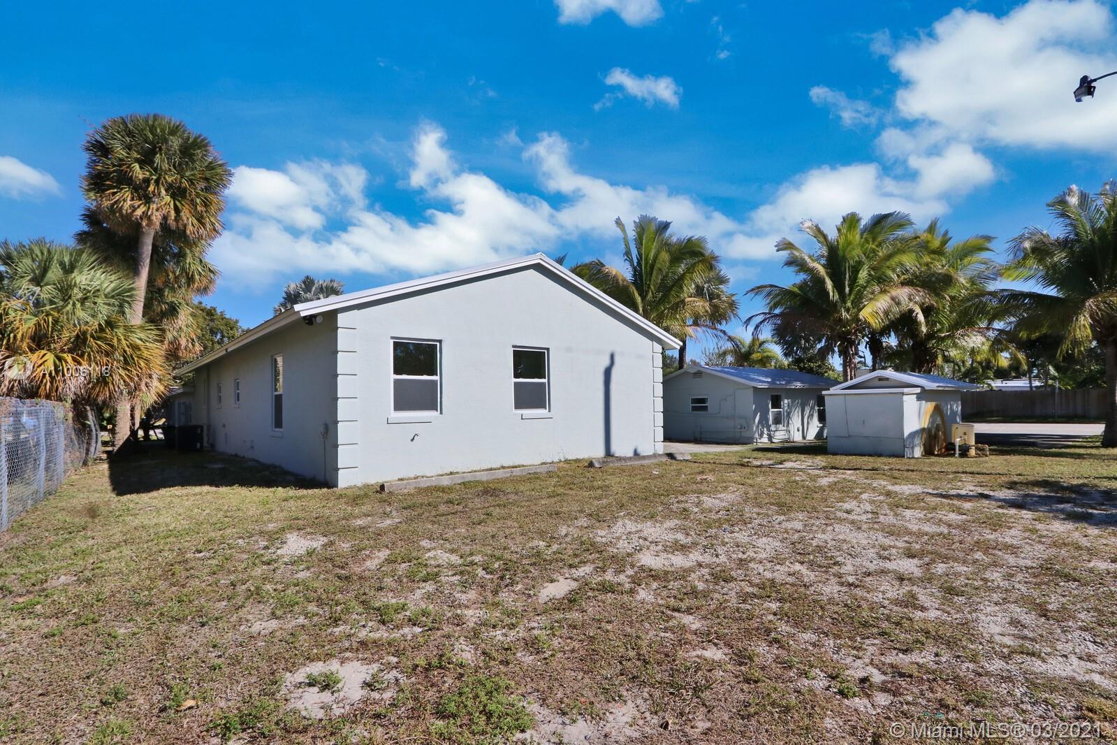 See details / 3211 sq. ft. $ 2021-03-01 0 Photo