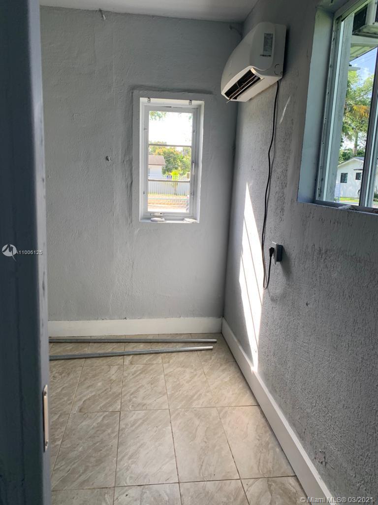 See details / 1254 sq. ft. $ 2021-03-01 0 Photo