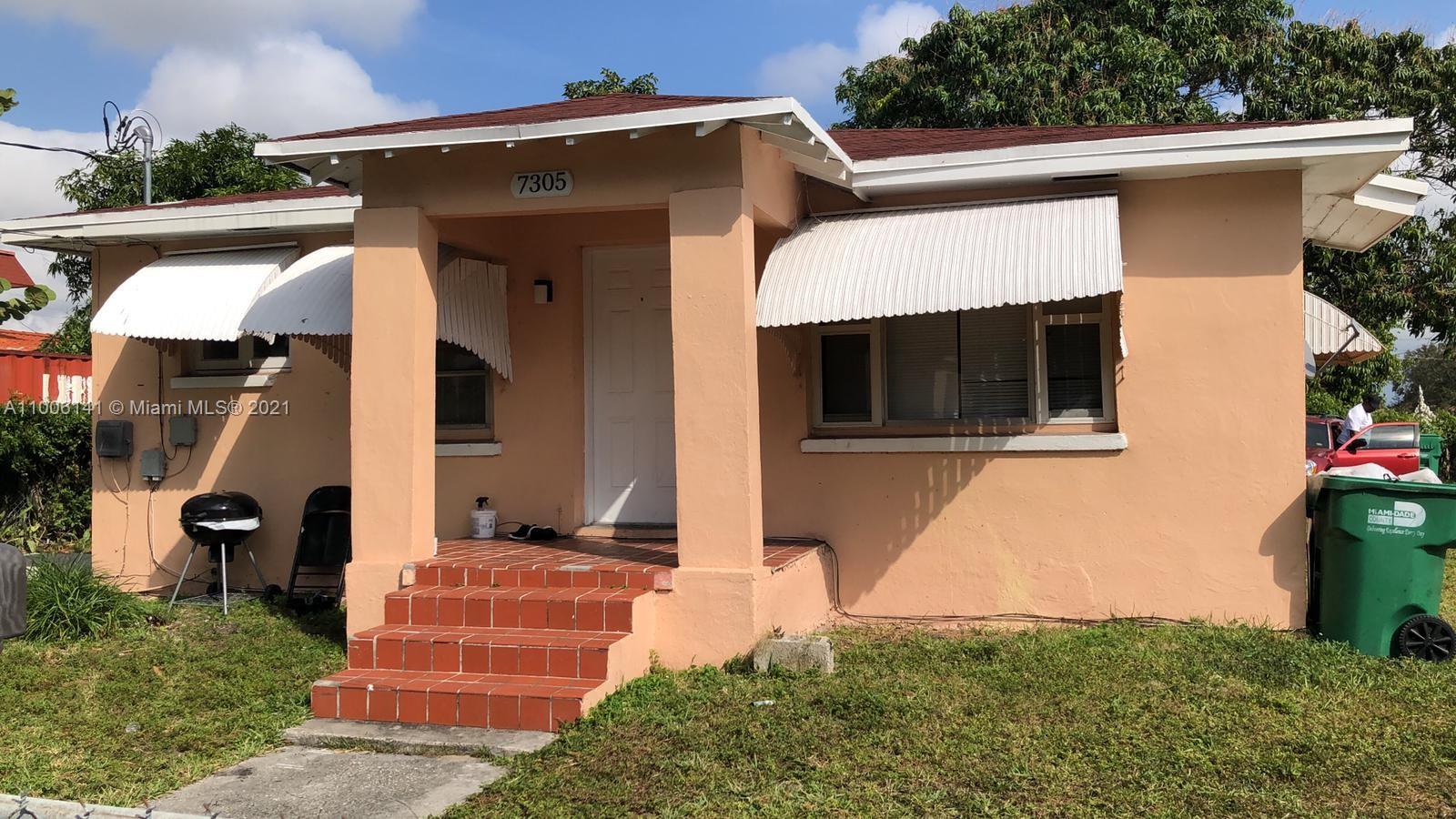 See details / 300 sq. ft. $ 2021-03-01 0 Photo