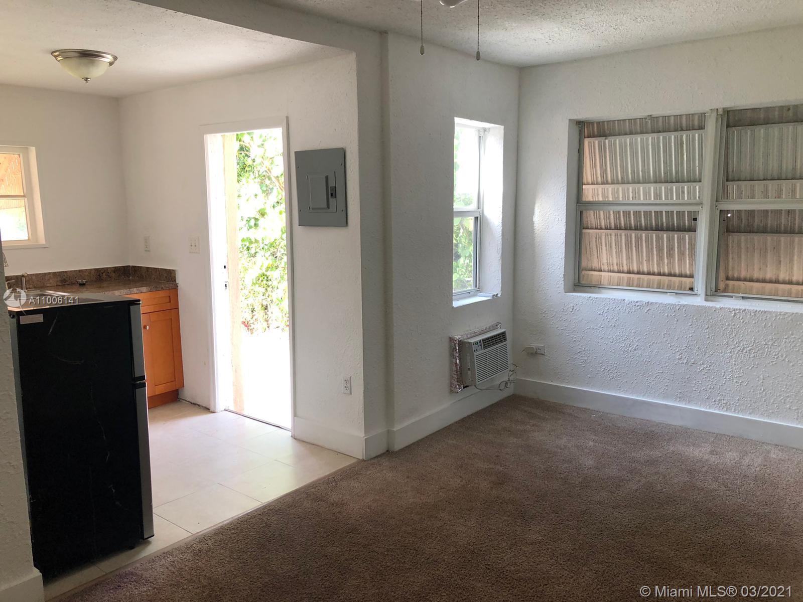 See details / 300 sq. ft. $ 2021-03-01 0 Photo