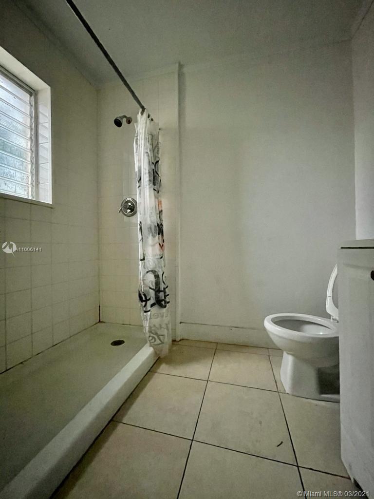 See details / 300 sq. ft. $ 2021-03-01 0 Photo