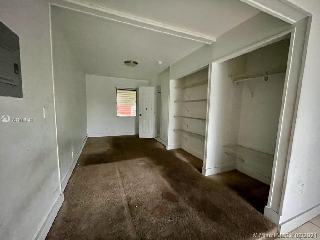 See details / 300 sq. ft. $ 2021-03-01 0 Photo