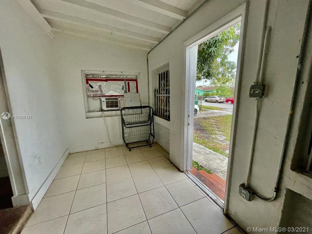 See details / 300 sq. ft. $ 2021-03-01 0 Photo