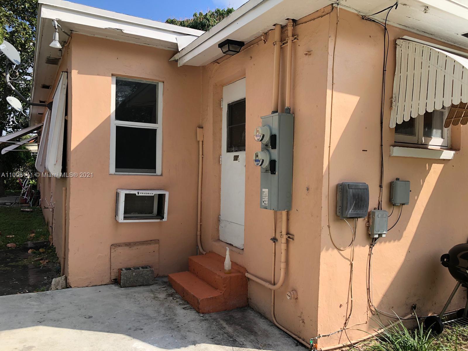 See details / 300 sq. ft. $ 2021-03-01 0 Photo