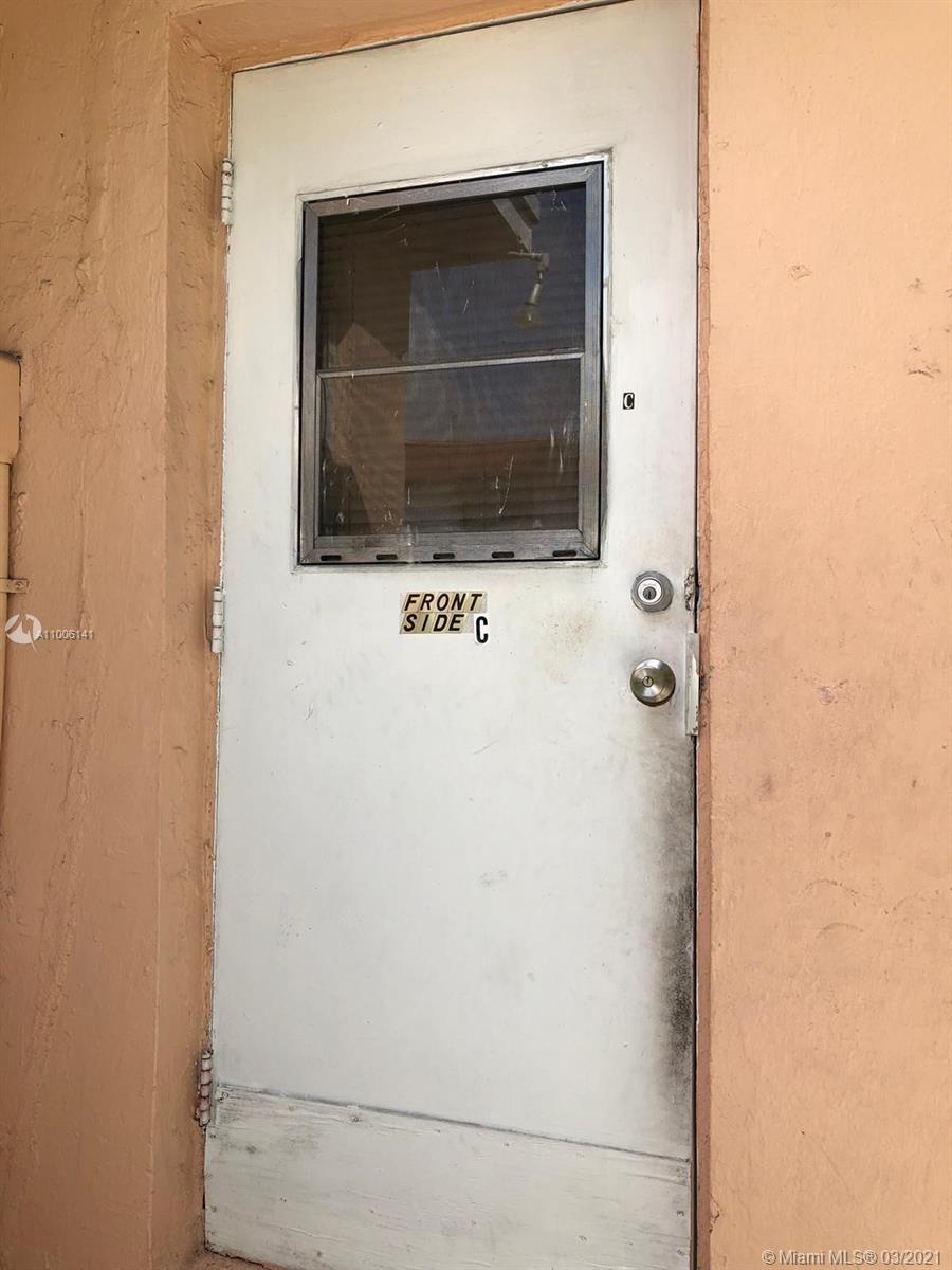 See details / 300 sq. ft. $ 2021-03-01 0 Photo