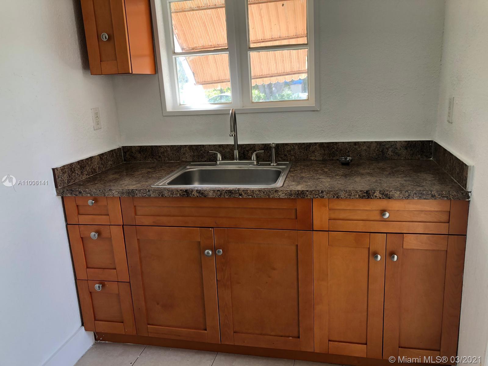 See details / 300 sq. ft. $ 2021-03-01 0 Photo