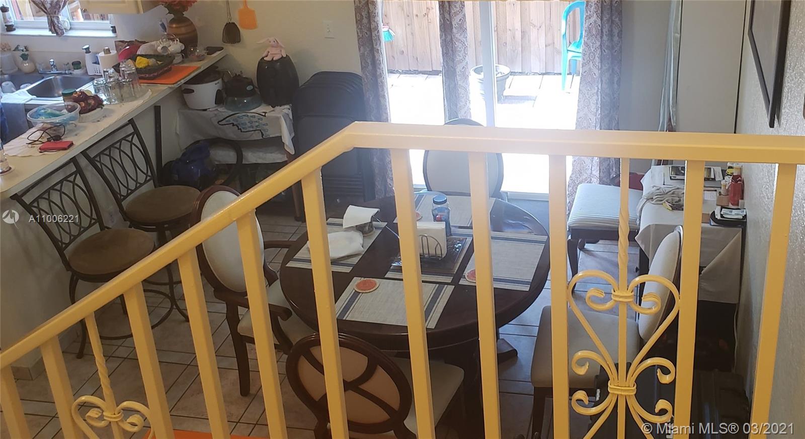 See details / 5512 sq. ft. $ 2021-03-18 0 Photo