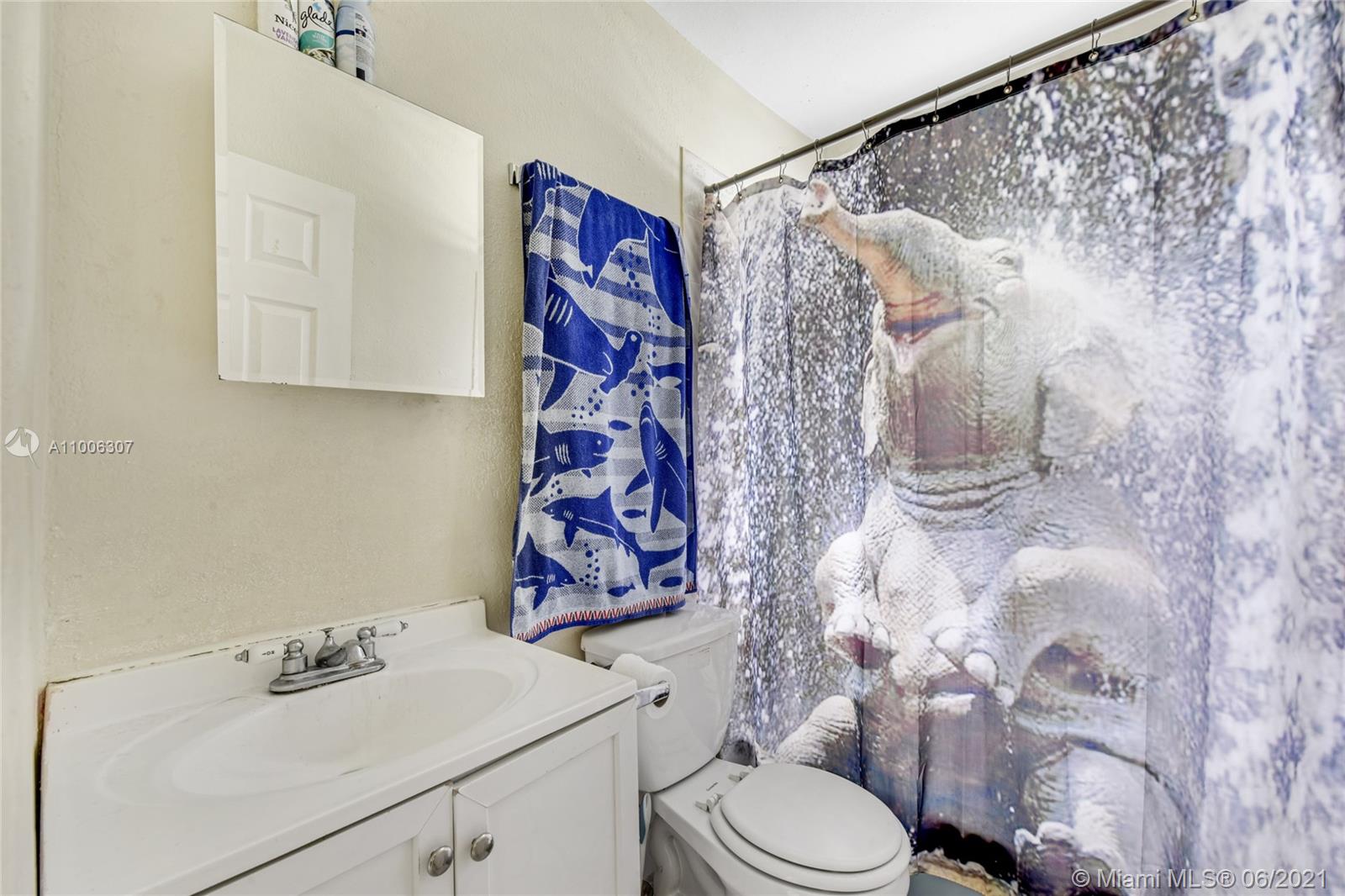 See details / 1306 sq. ft. $ 2021-03-01 0 Photo