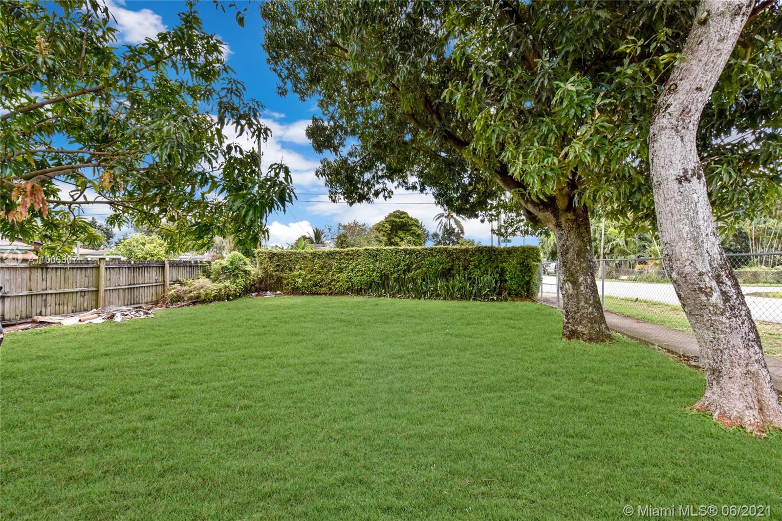 See details / 1306 sq. ft. $ 2021-03-01 0 Photo