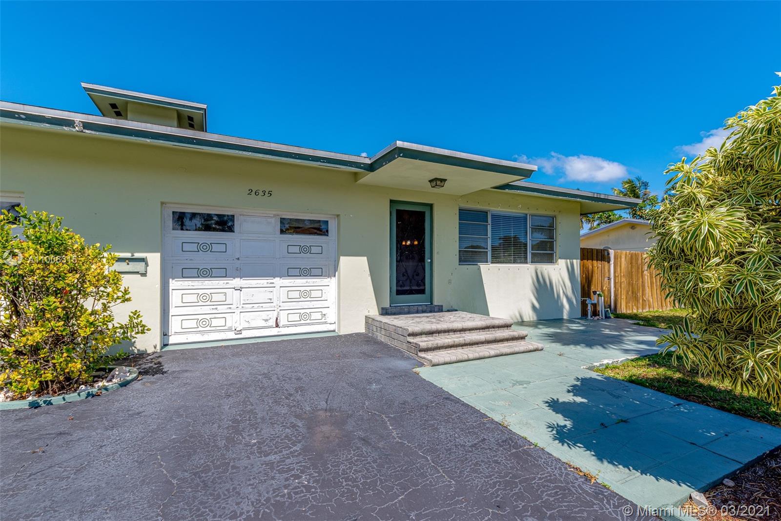 See details / 0 sq. ft. $ 2021-03-01 0 Photo