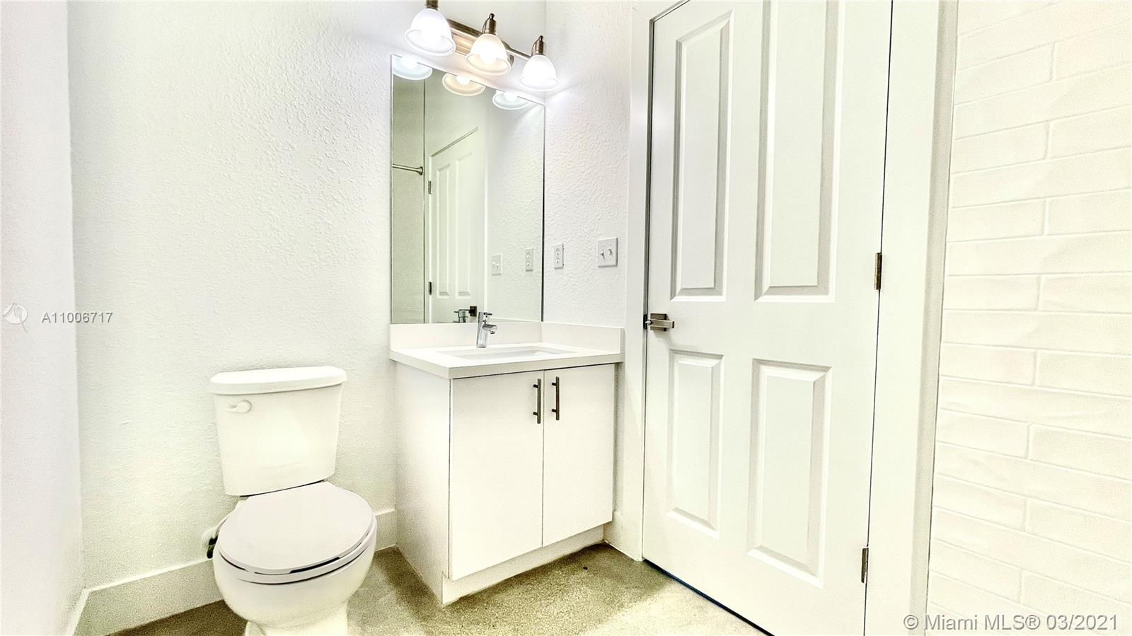 See details / sq. ft. $ 2021-03-02 0 Photo