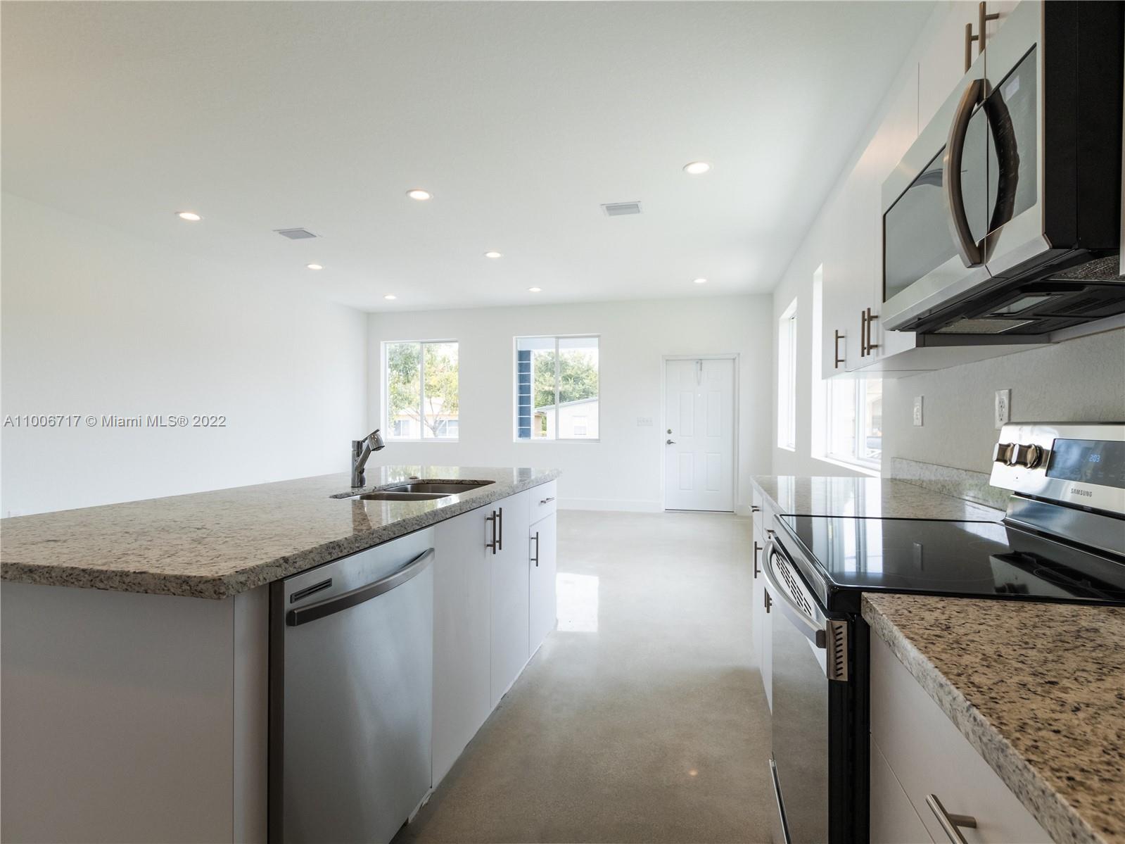 See details / sq. ft. $ 2021-03-02 0 Photo