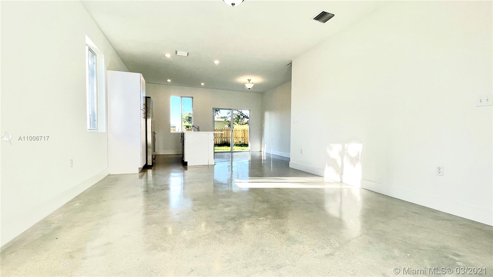 See details / sq. ft. $ 2021-03-02 0 Photo
