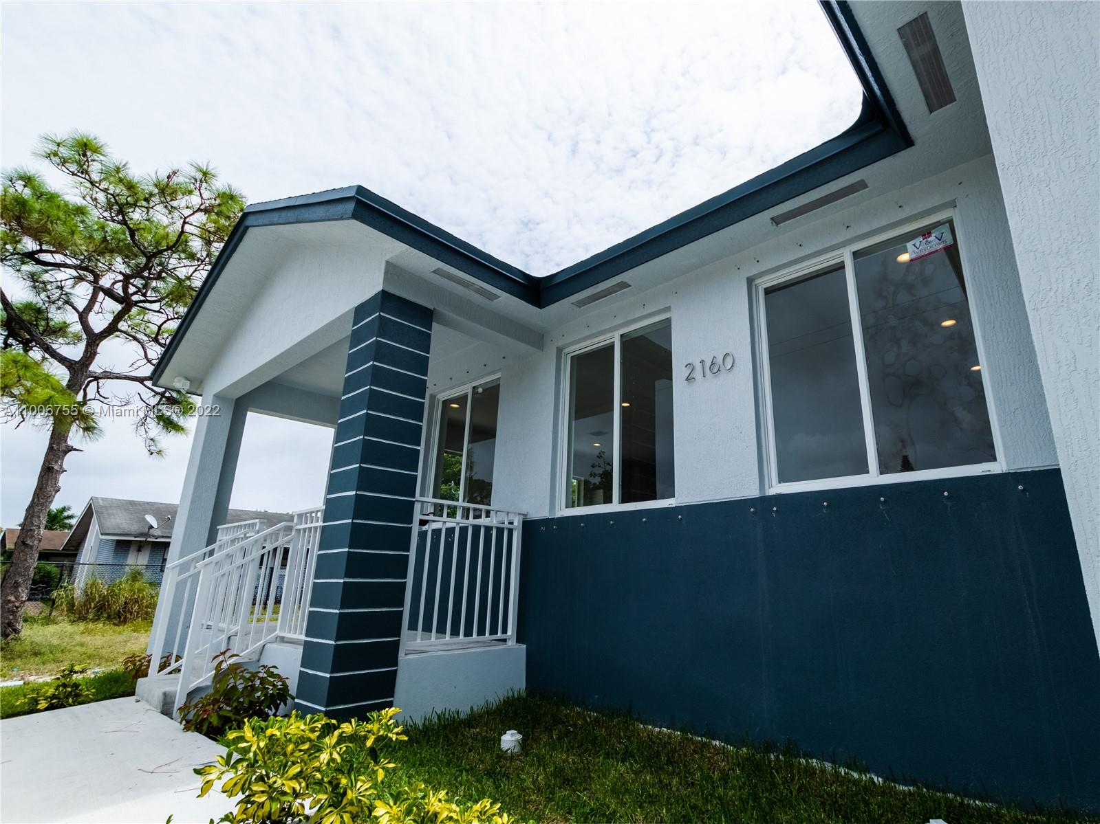 See details / sq. ft. $ 2021-03-02 0 Photo