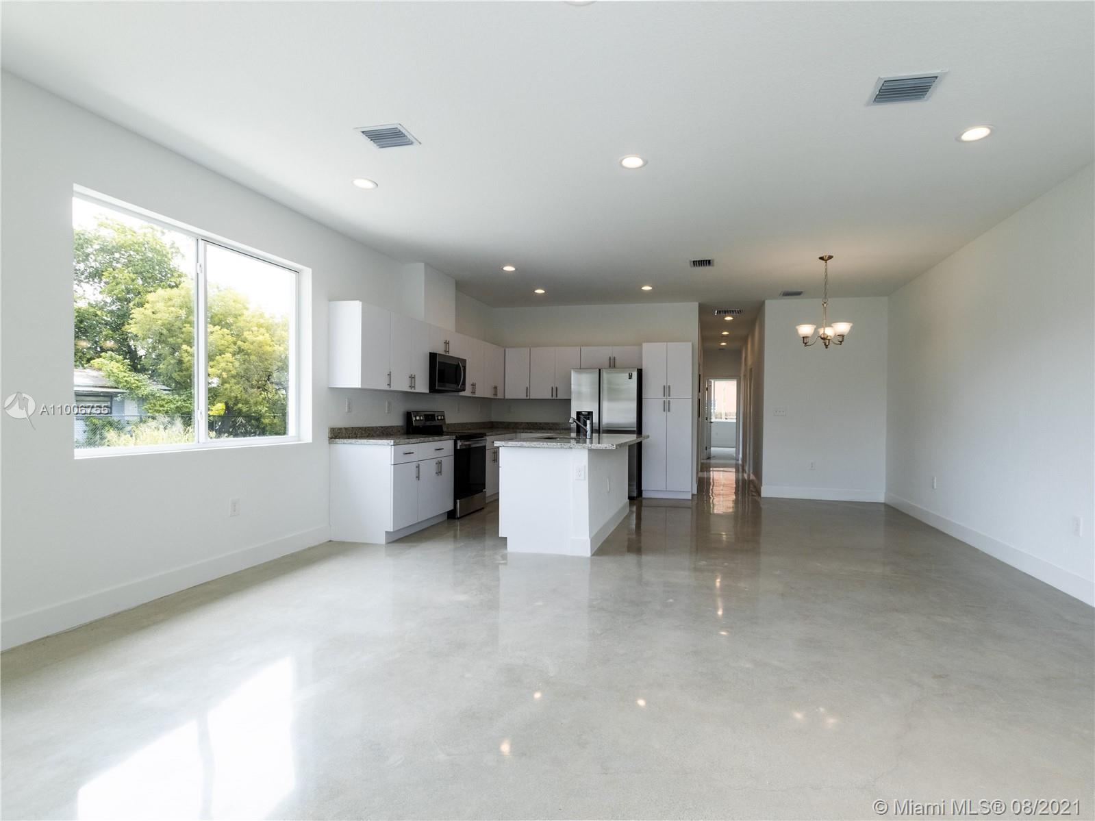 See details / sq. ft. $ 2021-03-02 0 Photo