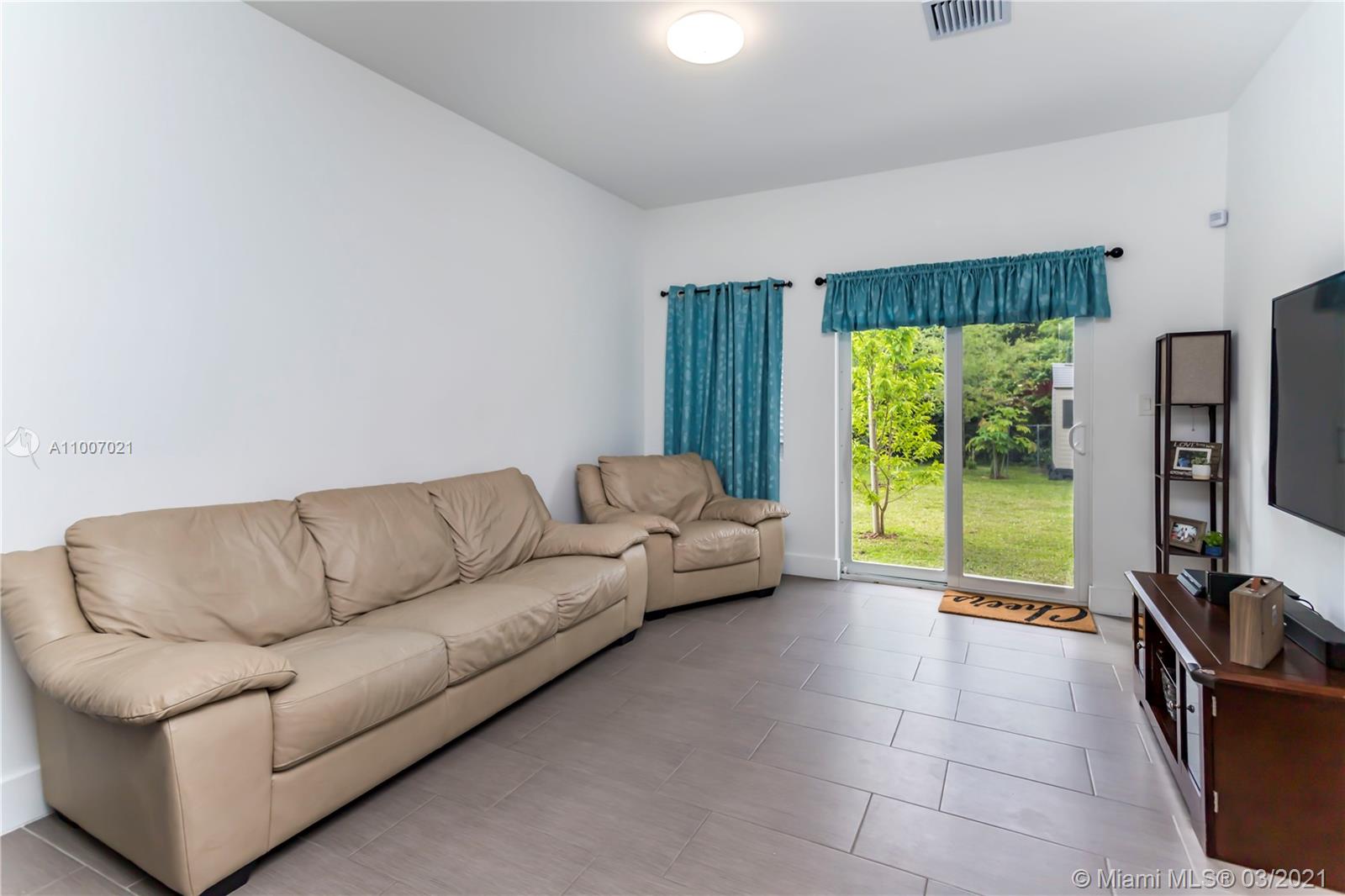 See details / 2634 sq. ft. $ 2021-03-02 0 Photo