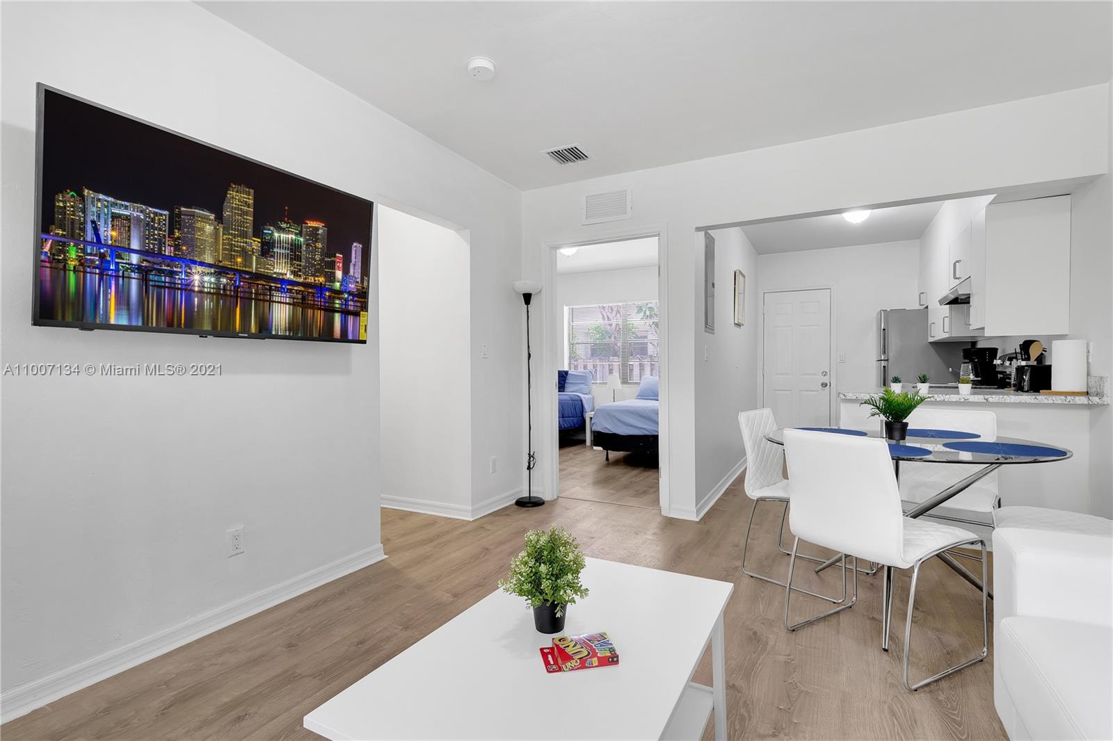 See details / 2600 sq. ft. $ 2021-03-02 0 Photo
