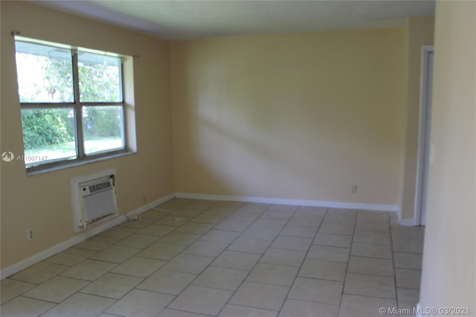 See details / 1570 sq. ft. $ 2021-03-16 0 Photo