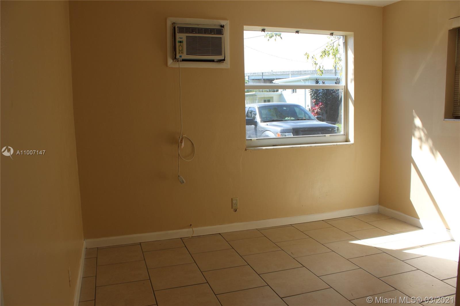 See details / 1570 sq. ft. $ 2021-03-16 0 Photo