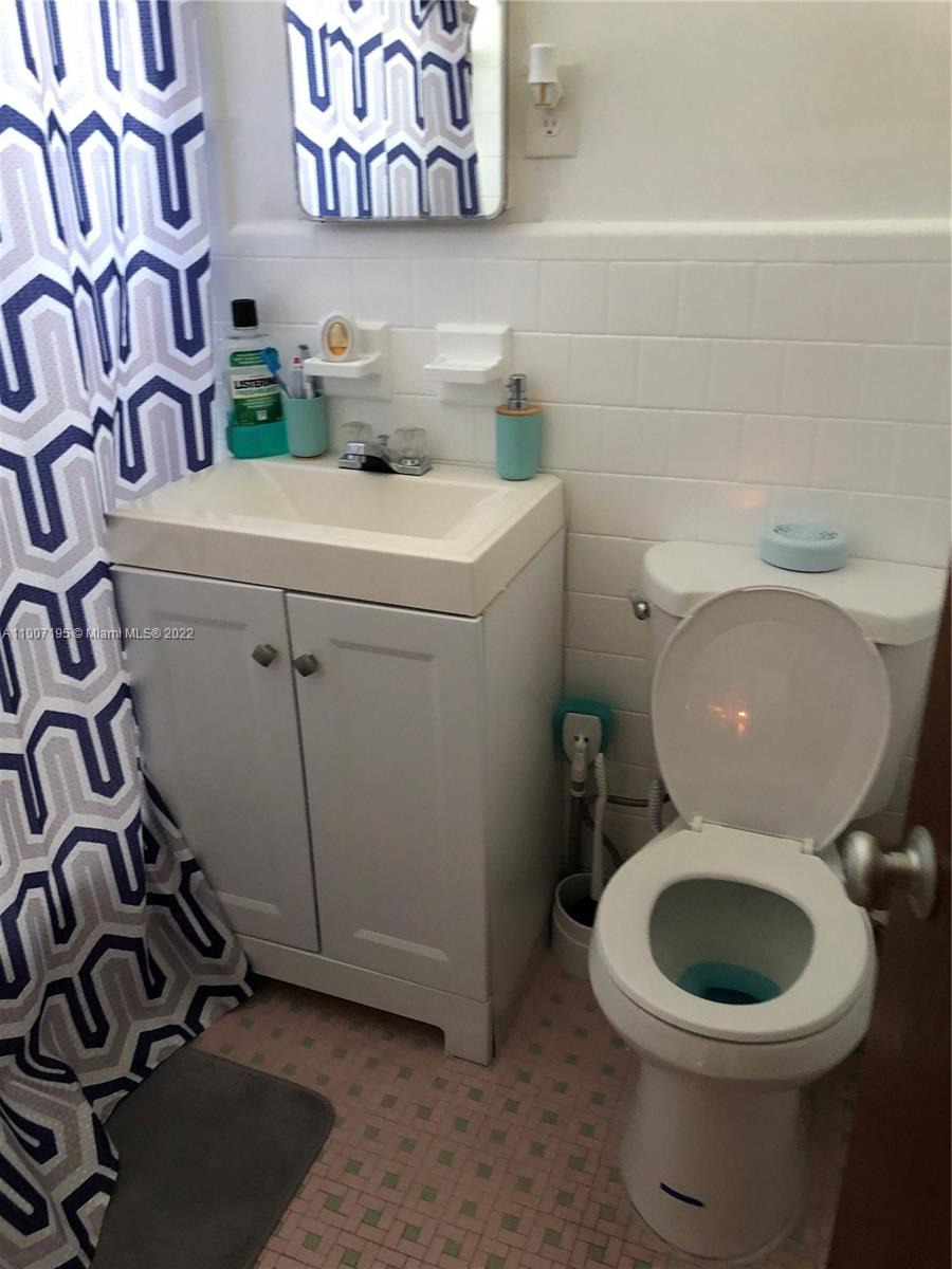 See details / 2101 sq. ft. $ 2022-04-12 0 Photo