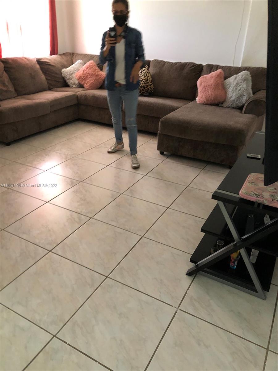 See details / 2101 sq. ft. $ 2022-04-12 0 Photo