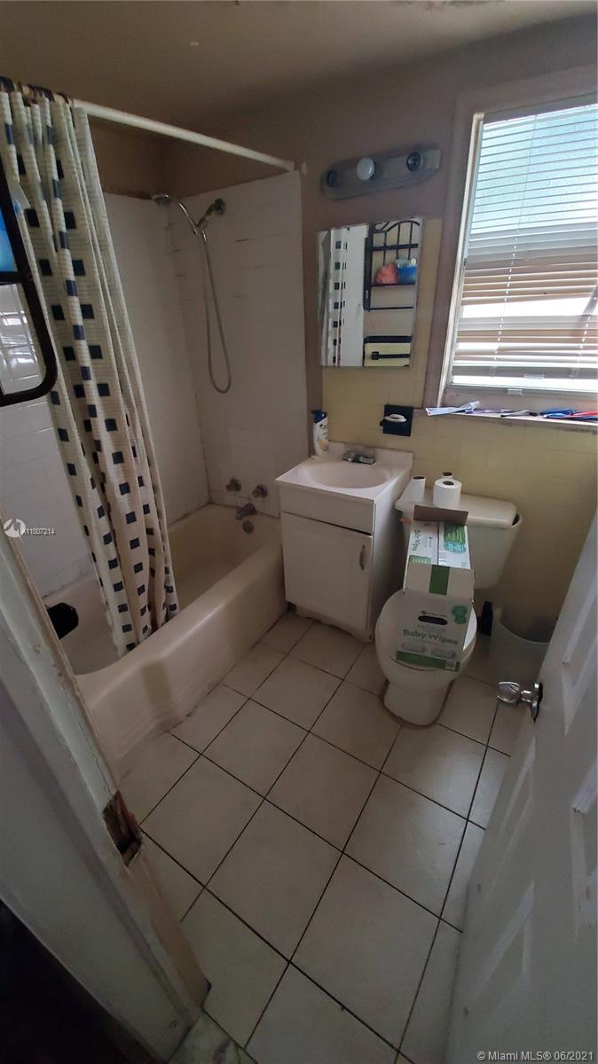See details / 1732 sq. ft. $ 2021-03-10 0 Photo
