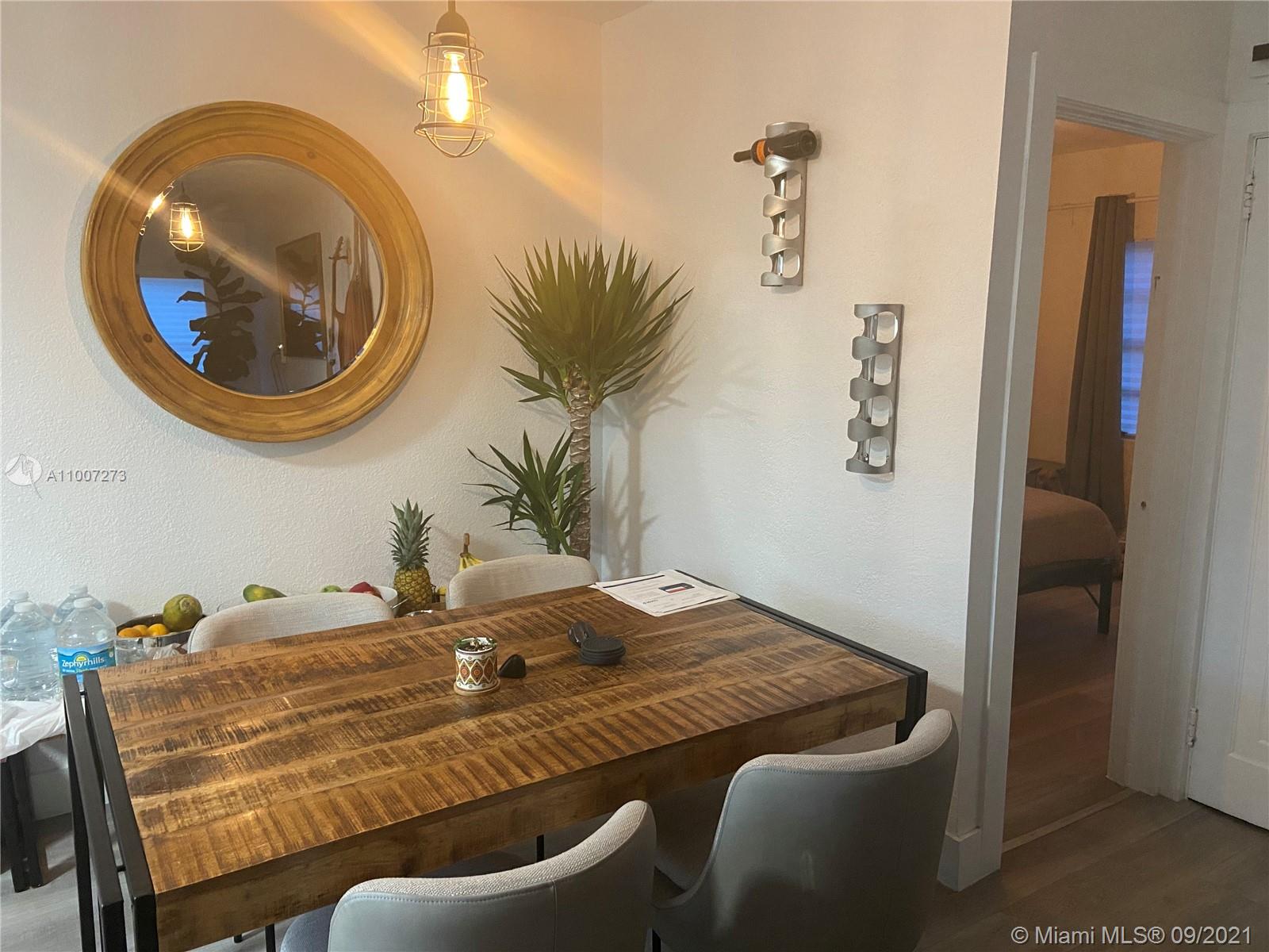 See details / 1924 sq. ft. $ 2021-03-03 0 Photo