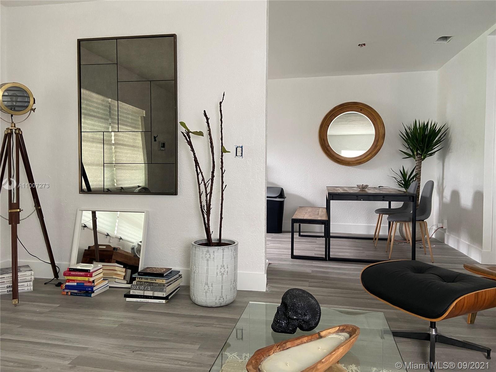 See details / 1924 sq. ft. $ 2021-03-03 0 Photo