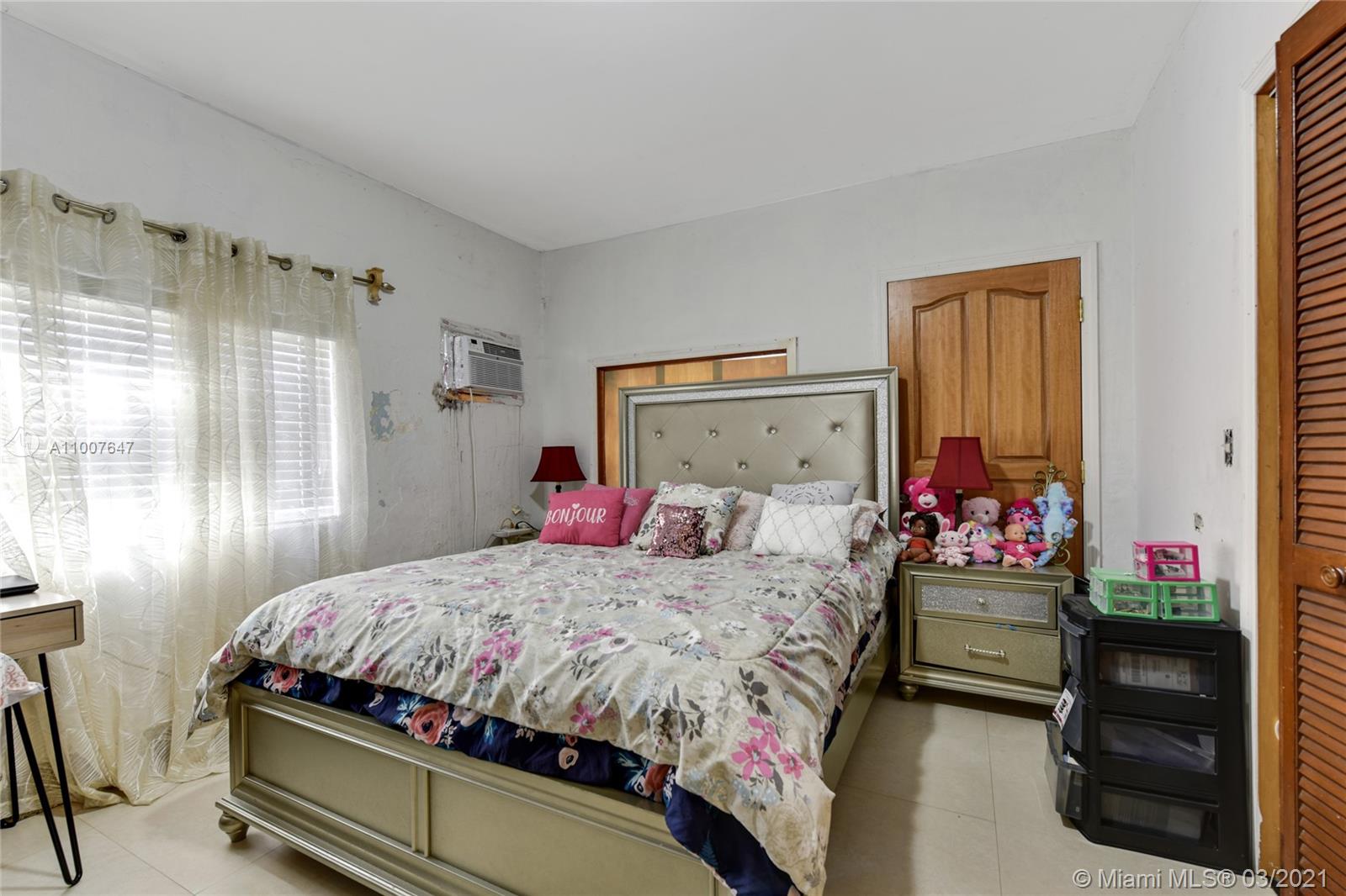 See details / 1244 sq. ft. $ 2021-03-03 0 Photo