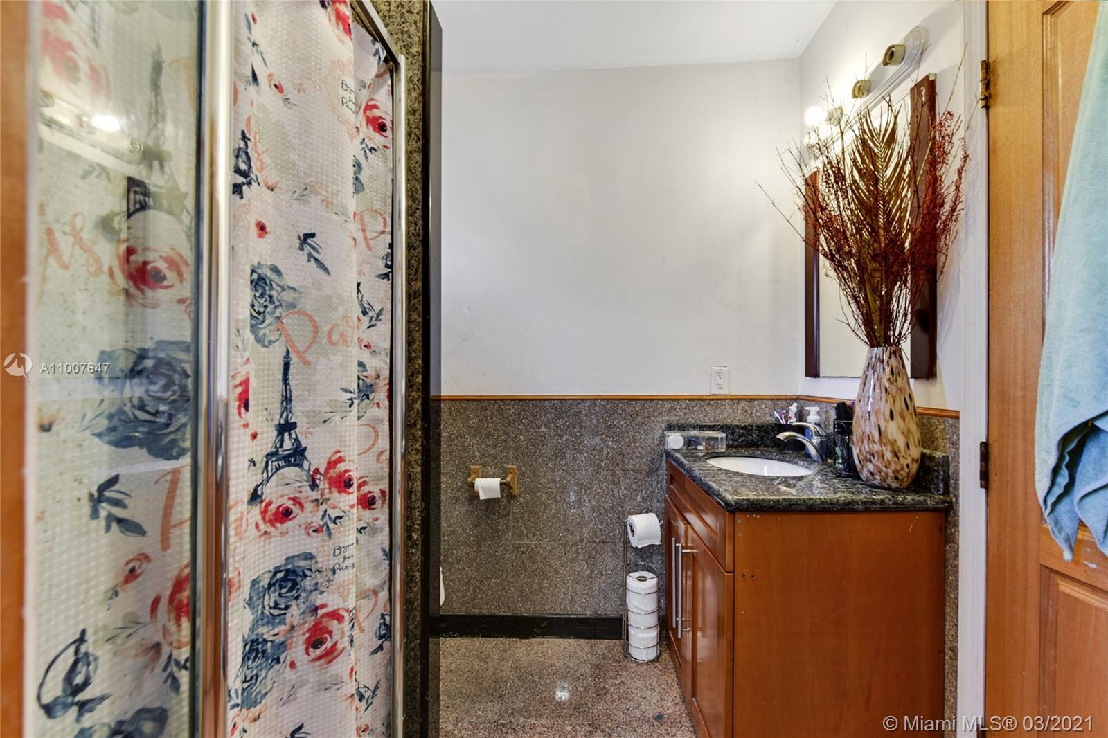 See details / 1244 sq. ft. $ 2021-03-03 0 Photo
