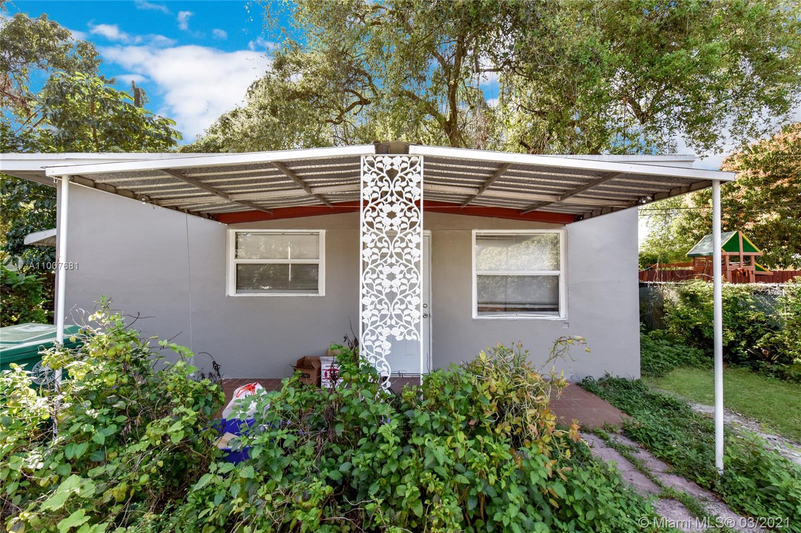 See details / 1304 sq. ft. $ 2021-03-03 0 Photo