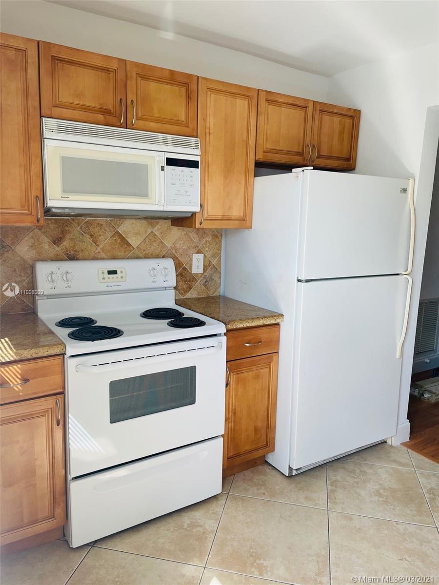 See details / 1704 sq. ft. $ 2021-03-04 0 Photo