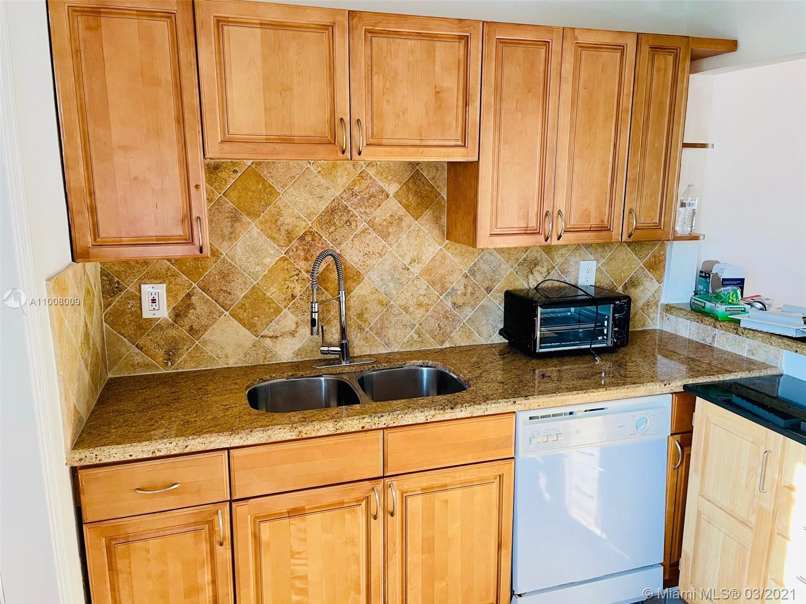 See details / 1704 sq. ft. $ 2021-03-04 0 Photo
