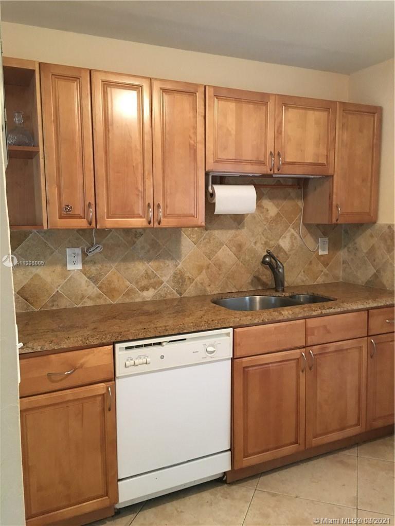 See details / 1704 sq. ft. $ 2021-03-04 0 Photo