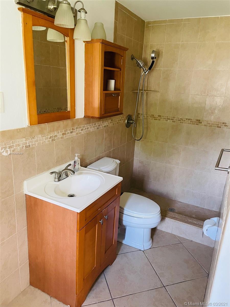 See details / 1704 sq. ft. $ 2021-03-04 0 Photo